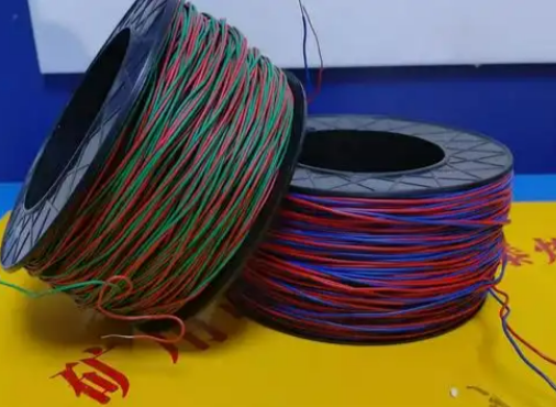 江陵放炮线的主要材质有哪些？不同材质的适用场景有何区别？